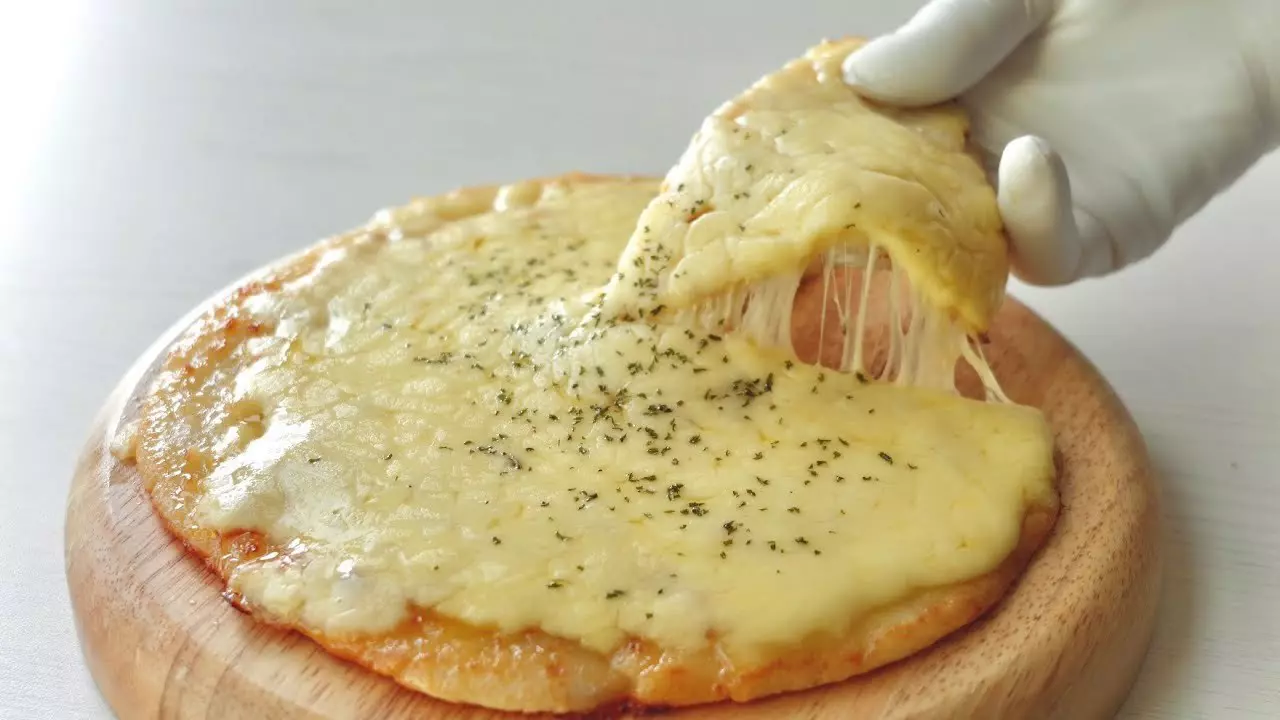Thumbnail for 오븐 없이! 10분 만에 치즈마늘빵 만들기